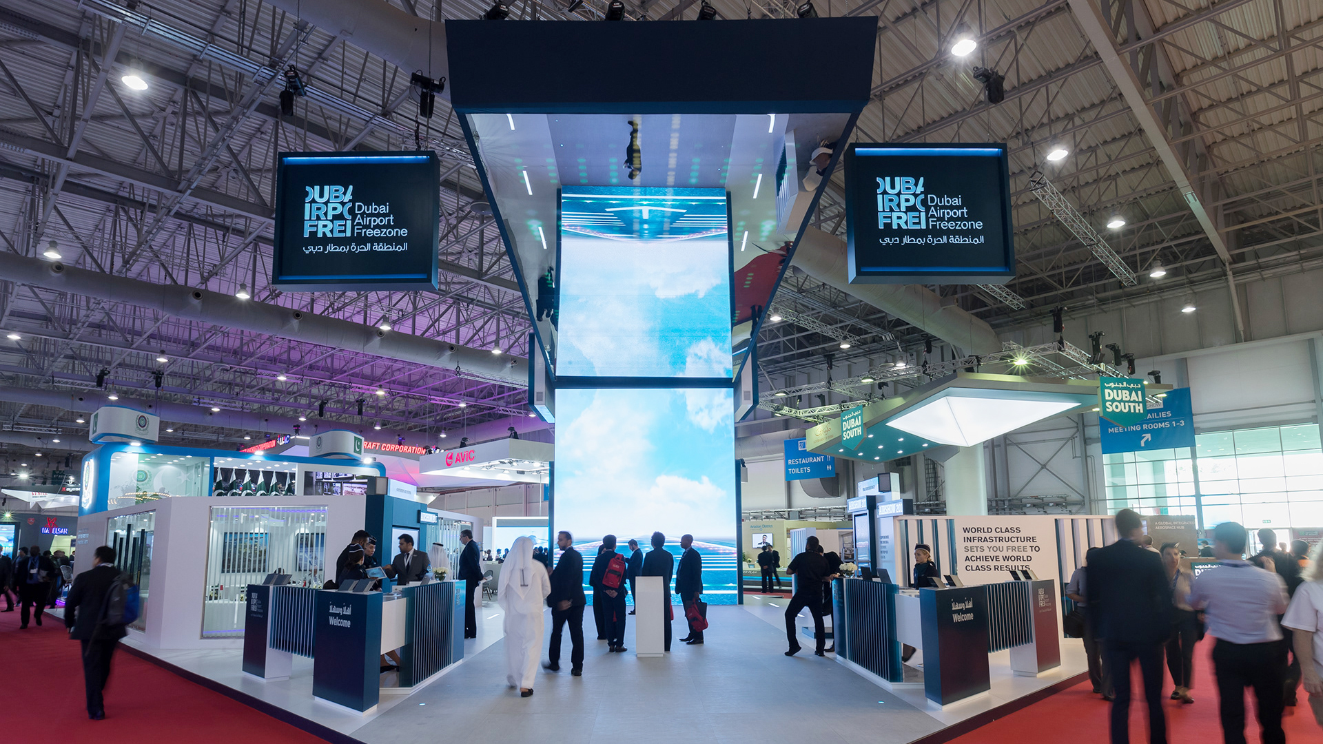How Event Digital Signage is Transforming Event Industry Trends in 2025