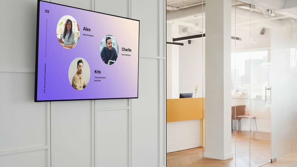 6 Ways to Use Digital Signage in the Office Welcome Area