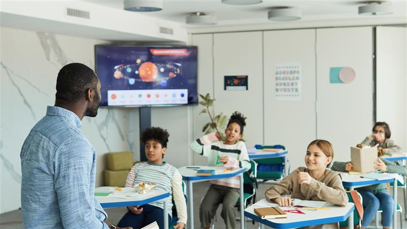 How Digital Signage in Education Enhances Student Engagement 1 Digital Signage in Education