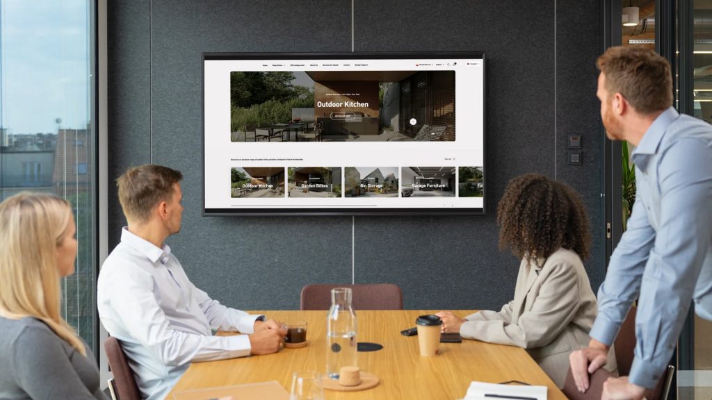 Digital signage for real estate